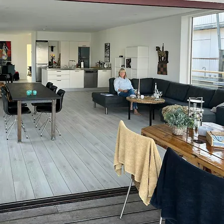 Houseboat With In Casa vacanze *