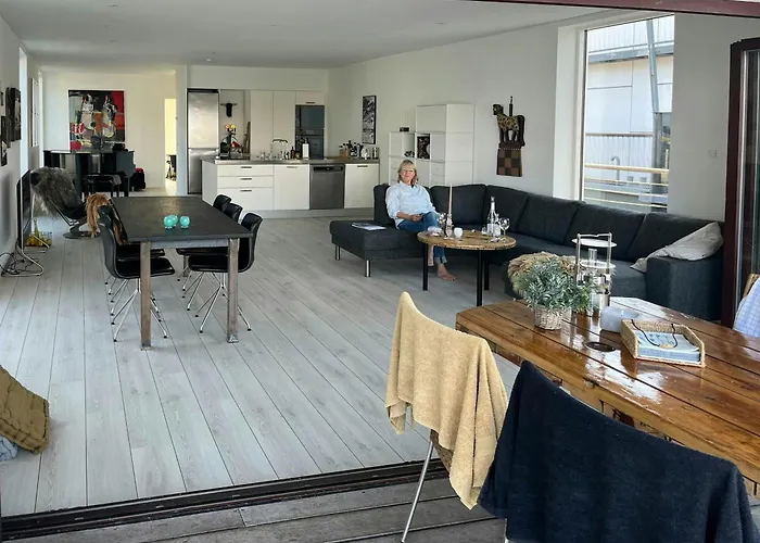 Houseboat With In Casa vacanze *